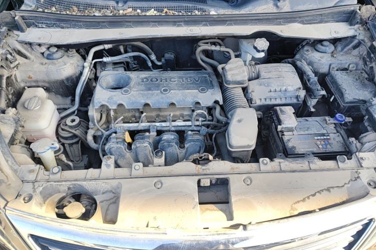 Used Kia Sportage R 2011 2.0L Automatic Two-Wheel Drive Premium Edition Engine Bay