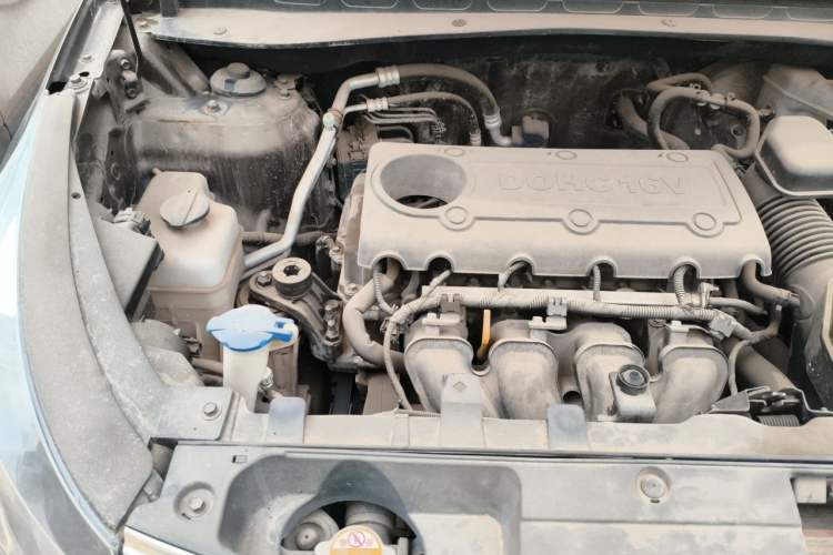 Used Kia Sportage R 2011 2.0L Automatic Two-Wheel Drive Premium Edition Engine Bay Right