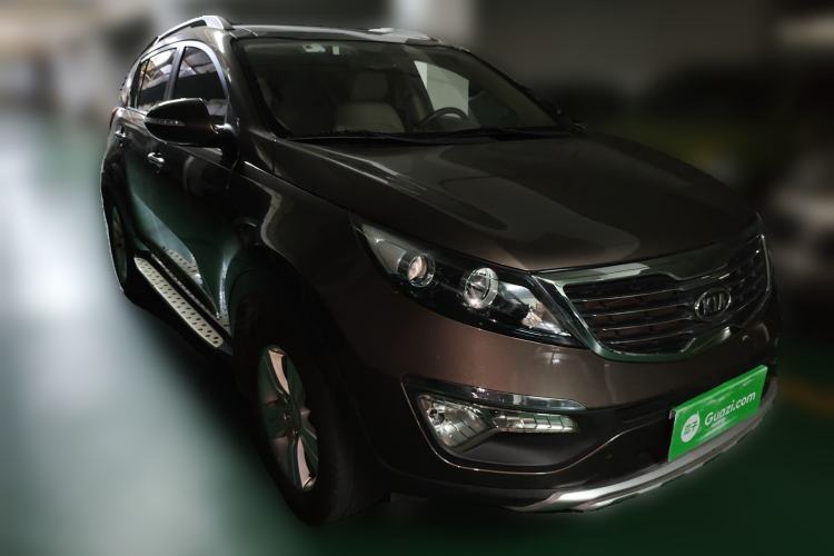 Used Kia Sportage R 2011 2.4L Automatic 4x4 Premium Edition Front Right 45 Deg