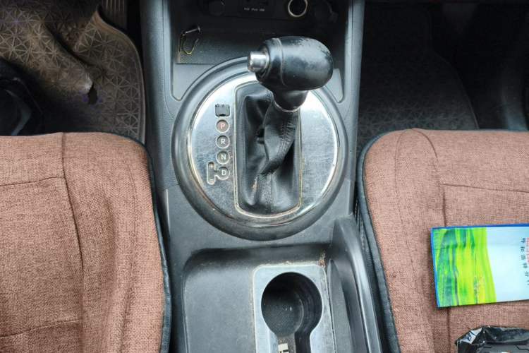 Used Kia Sportage R 2011 2.0L Automatic Two-Wheel Drive Premium Edition Gear Lever