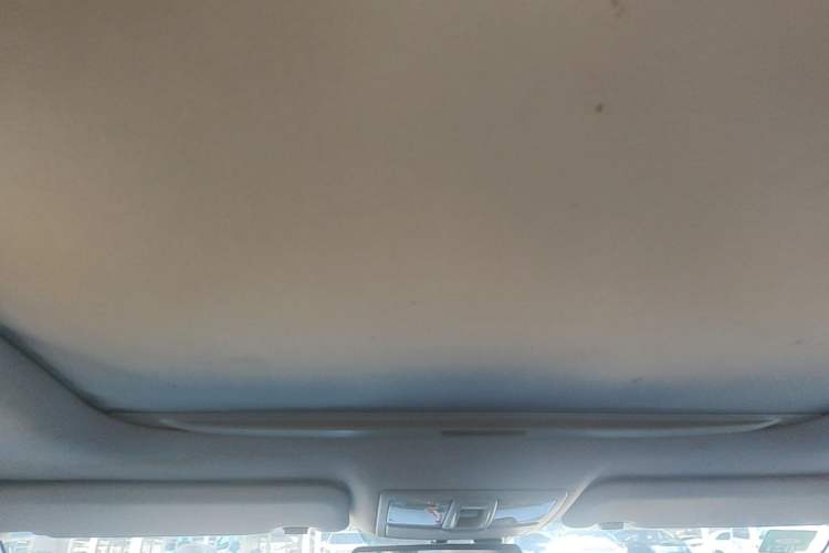 Used Kia Sportage R 2011 2.0L Automatic Two-Wheel Drive Premium Edition Headliner