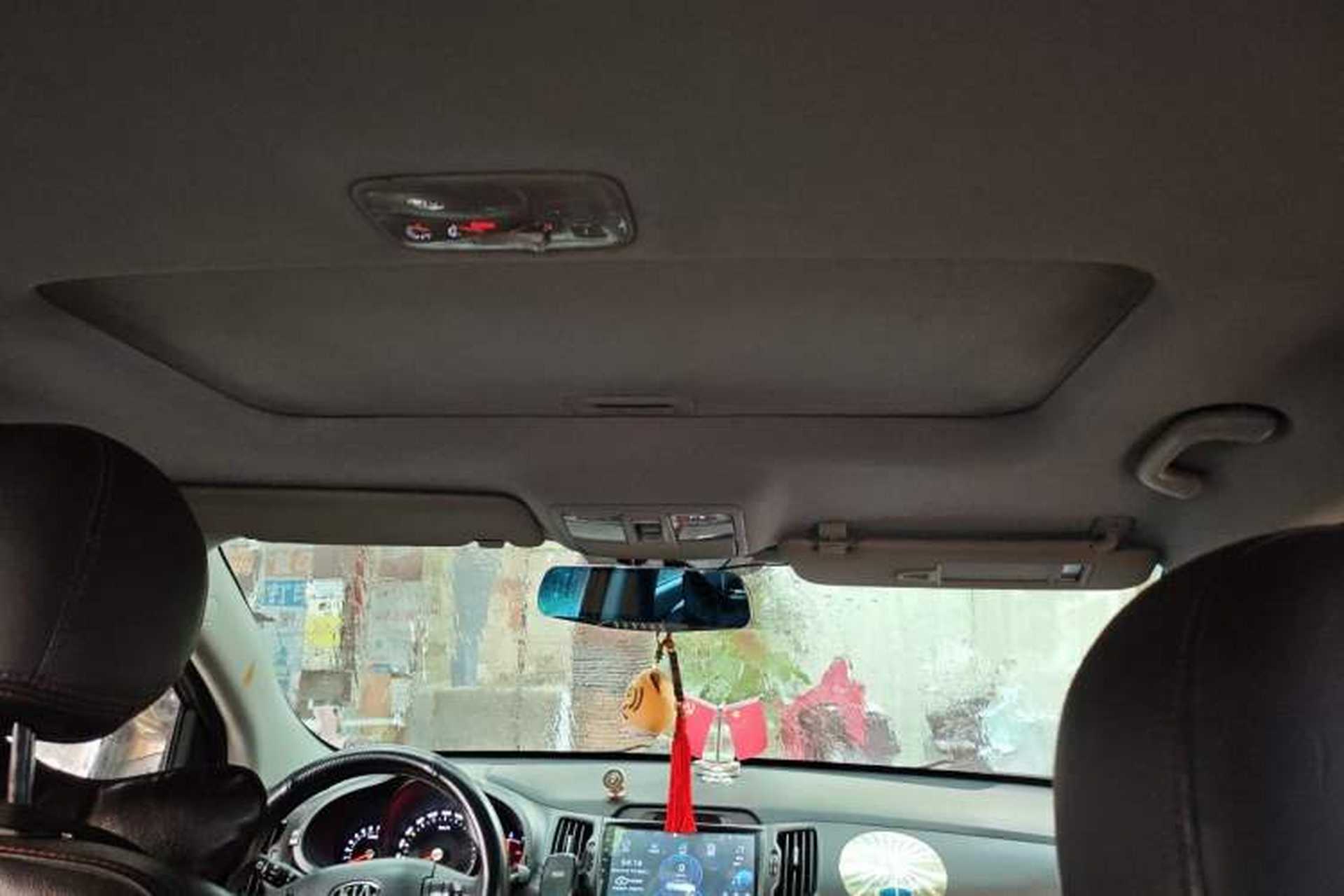 Used Kia Sportage R 2011 2.0L Automatic Two-Wheel Drive GL Headliner