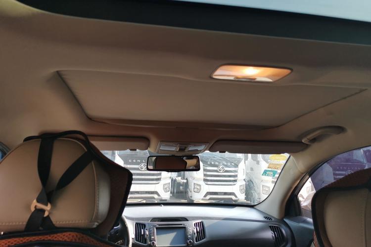 Used Kia Sportage R 2011 2.4L Automatic 4x4 GLS Headliner