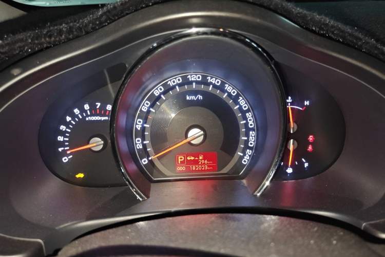 Used Kia Sportage R 2011 2.0L Automatic Two-Wheel Drive GLS Instrument Cluster