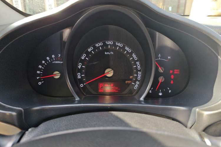 Used Kia Sportage R 2011 2.0L Automatic Two-Wheel Drive GLS Instrument Cluster