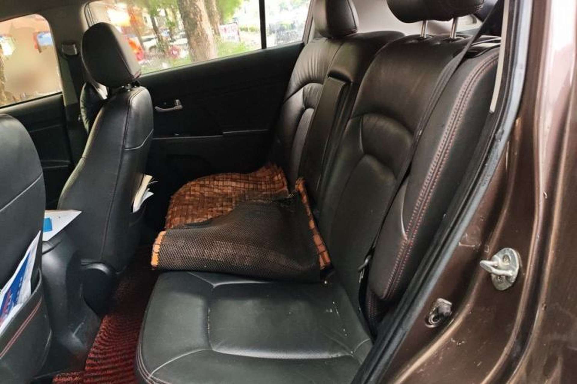 Used Kia Sportage R 2011 2.0L Automatic Two-Wheel Drive GL Left Rear Seat