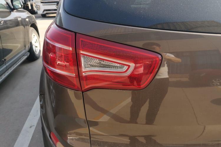 Used Kia Sportage R 2011 2.4L Automatic 4x4 GLS Left Rear Taillight