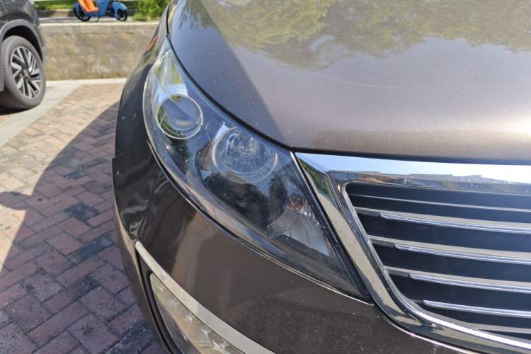 Used Kia Sportage R 2011 2.0L Automatic Two-Wheel Drive GLS Right Front Headlight