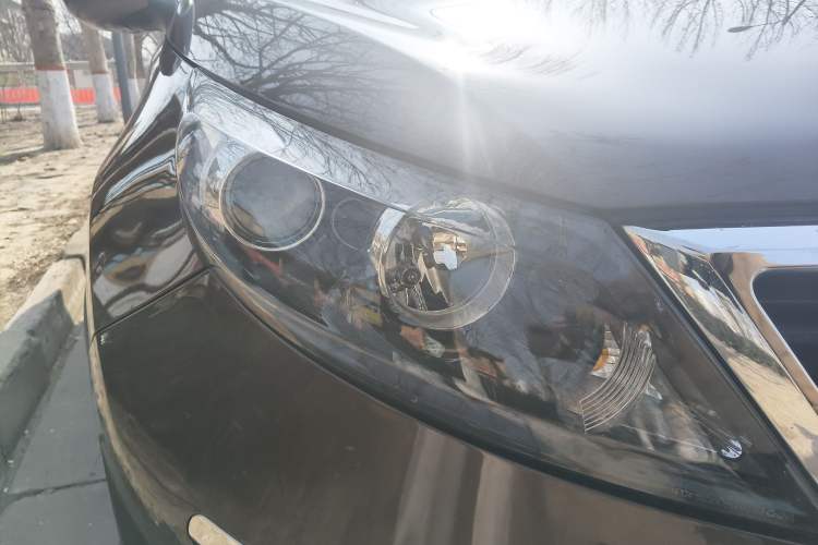 Used Kia Sportage R 2011 2.0L Automatic Two-Wheel Drive GLS Right Front Headlight