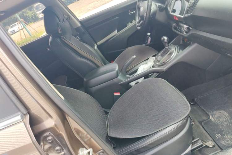 Used Kia Sportage R 2011 2.0L Automatic Two-Wheel Drive GLS Right Front Seat