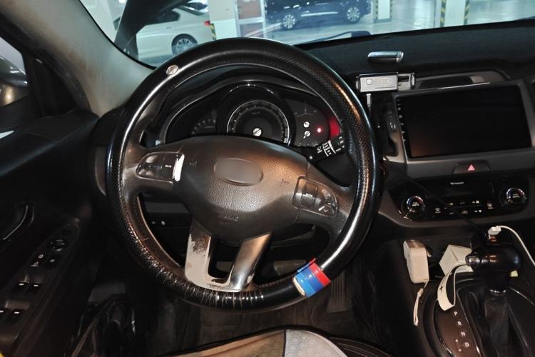 Used Kia Sportage R 2011 2.0L Automatic Two-Wheel Drive GLS Steering Wheel