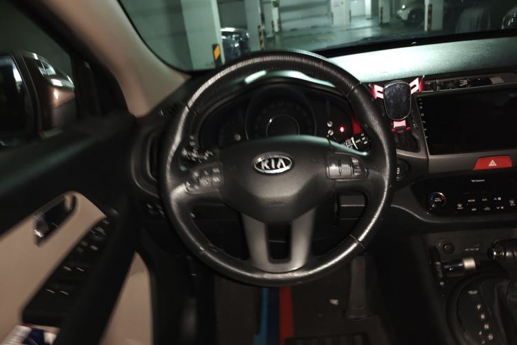 Used Kia Sportage R 2011 2.4L Automatic 4x4 Premium Edition Steering Wheel