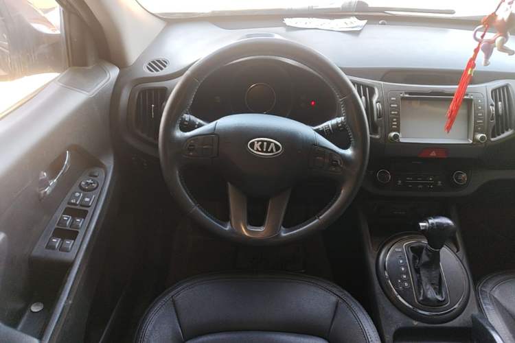 Used Kia Sportage R 2011 2.0L Automatic Two-Wheel Drive Premium Edition Steering Wheel