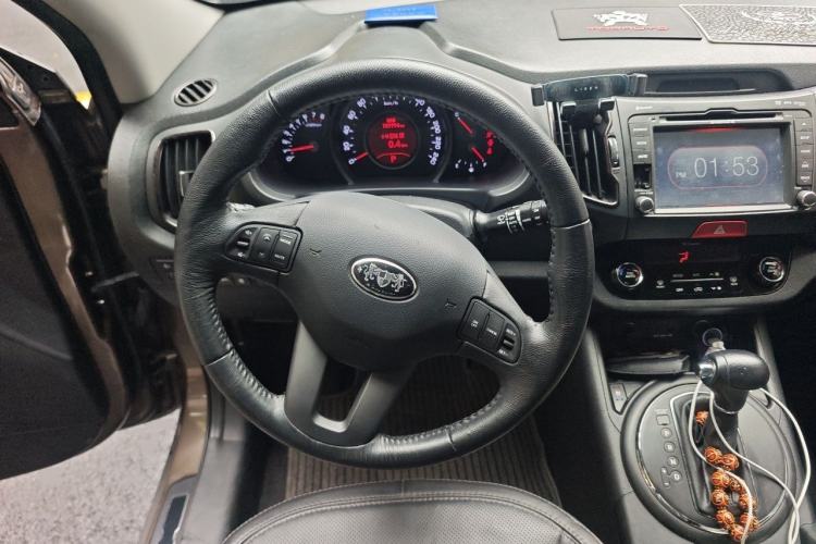 Used Kia Sportage R 2011 2.4L Automatic 4x4 Premium Edition Steering Wheel