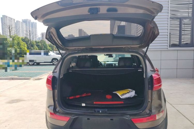 Used Kia Sportage R 2011 2.0L Automatic Two-Wheel Drive GLS Trunk