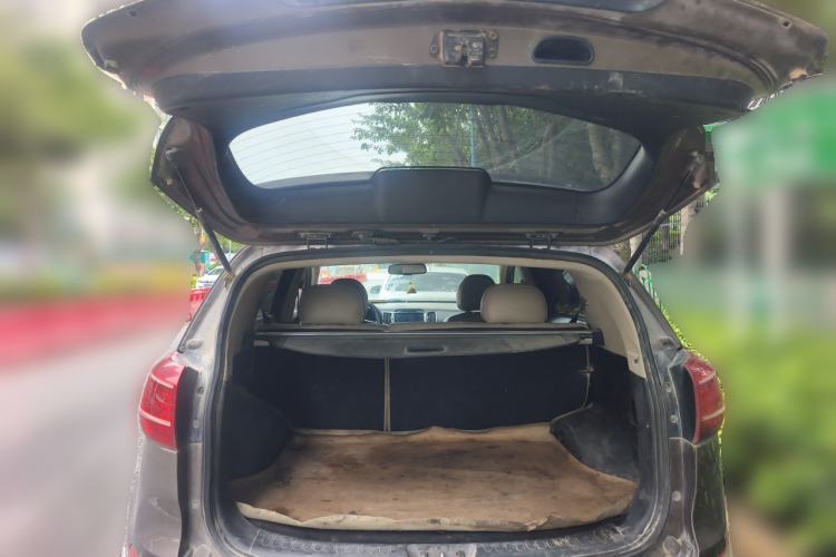 Used Kia Sportage R 2011 2.4L Automatic 4x4 Premium Edition Trunk