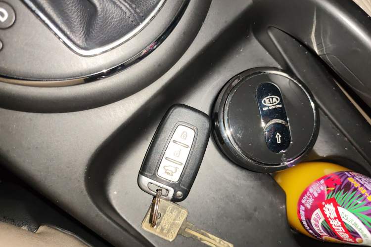 Used Kia Sportage R 2011 2.4L Automatic 4x4 Premium Edition Vehicle Key