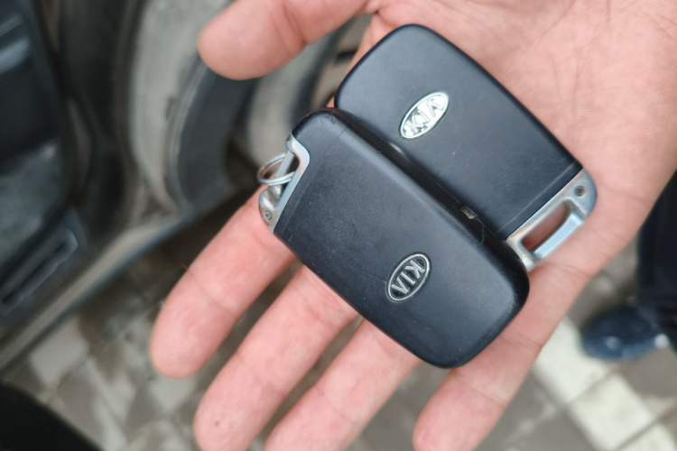 Used Kia Sportage R 2011 2.0L Automatic Two-Wheel Drive Premium Edition Vehicle Key