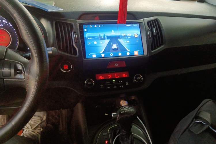 Used Kia Sportage R 2011 2.0L Automatic Two-Wheel Drive Premium Edition Audio And AC Panel