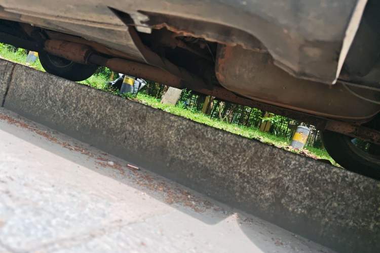 Used Kia Sportage R 2011 2.0L Automatic Two-Wheel Drive GLS Chassis Rear Left
