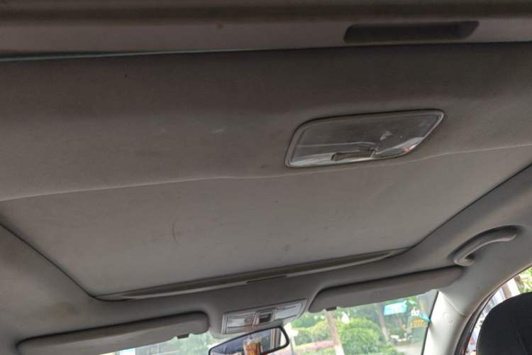 Used Kia Sportage R 2011 2.0L Automatic Two-Wheel Drive Premium Edition Headliner