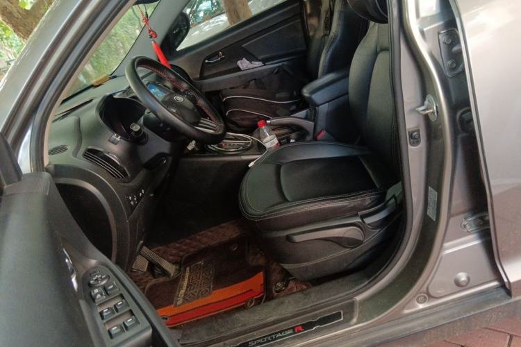 Used Kia Sportage R 2011 2.0L Automatic Two-Wheel Drive Premium Edition Left Front Seat