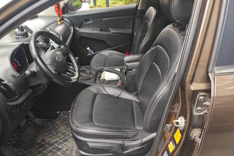 Used Kia Sportage R 2011 2.0L Automatic Two-Wheel Drive Premium Edition Left Front Seat