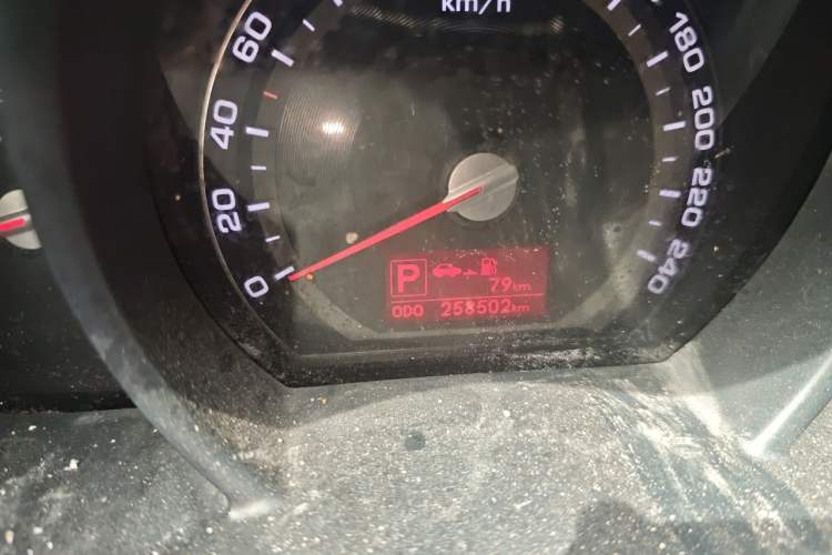 Used Kia Sportage R 2011 2.0L Automatic Two-Wheel Drive GLS Odometer Close Up