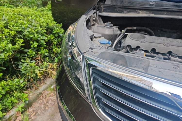 Used Kia Sportage R 2011 2.4L Automatic 4x4 Premium Edition Right Front Headlight
