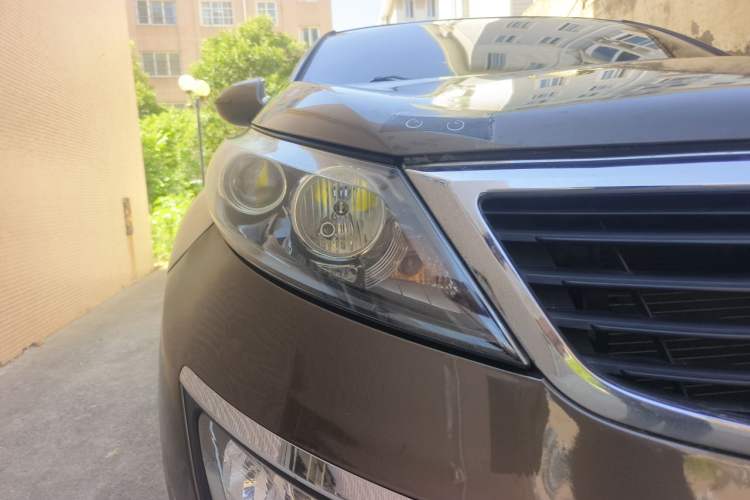 Used Kia Sportage R 2011 2.0L Automatic Two-Wheel Drive GL Right Front Headlight