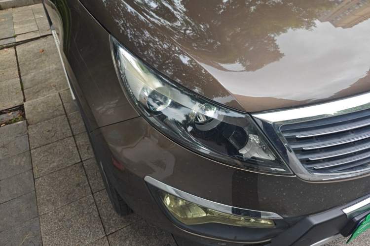 Used Kia Sportage R 2011 2.0L Automatic Two-Wheel Drive Premium Edition Right Front Headlight