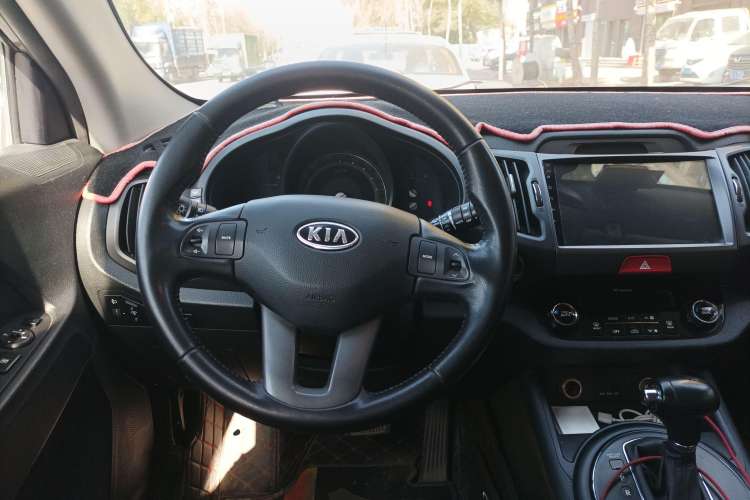 Used Kia Sportage R 2011 2.0L Automatic 4x4 GLS Steering Wheel