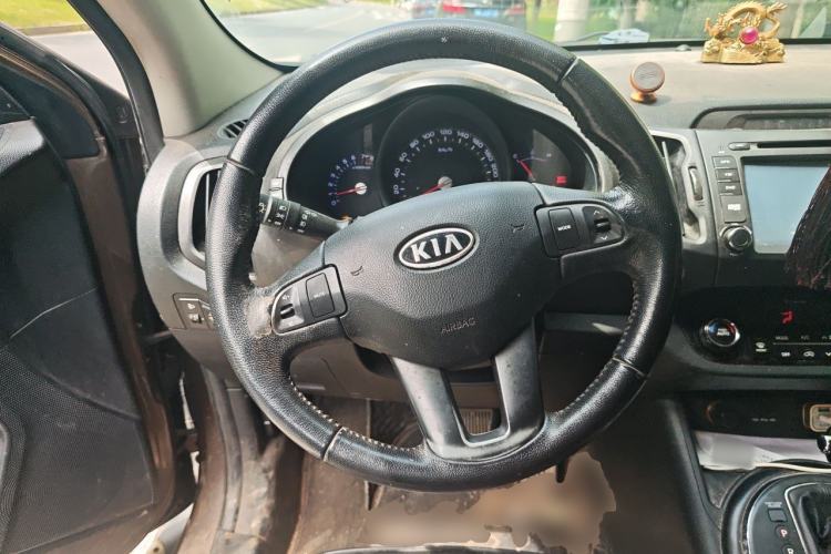 Used Kia Sportage R 2011 2.0L Automatic Two-Wheel Drive GLS Steering Wheel