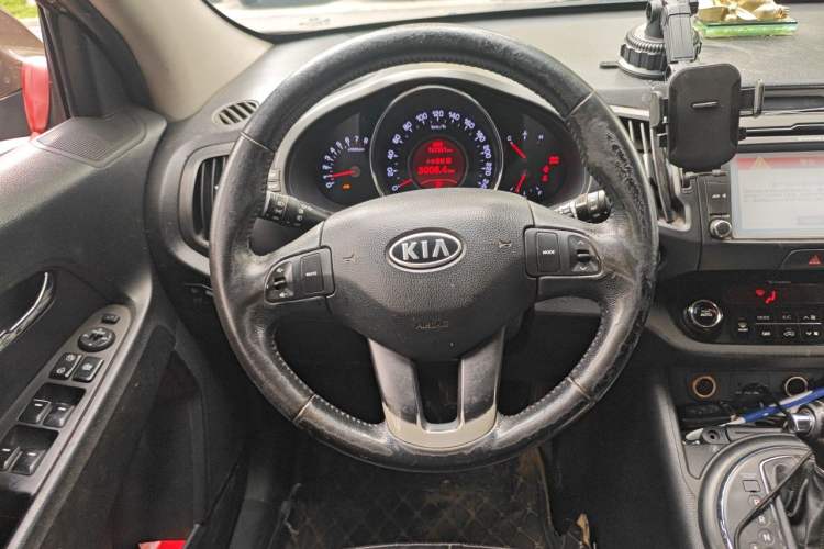 Used Kia Sportage R 2011 2.0L Automatic Two-Wheel Drive Premium Edition Steering Wheel