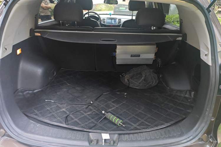 Used Kia Sportage R 2011 2.4L Automatic 4x4 Premium Edition Trunk
