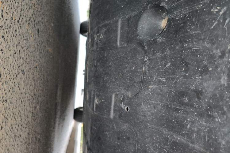 Used Kia Sportage R 2011 2.0L Automatic Two-Wheel Drive GLS Chassis Front