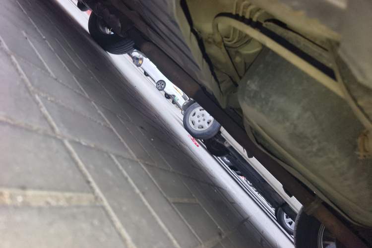 Used Kia Sportage R 2011 2.0L Automatic Two-Wheel Drive GLS Chassis Rear Left