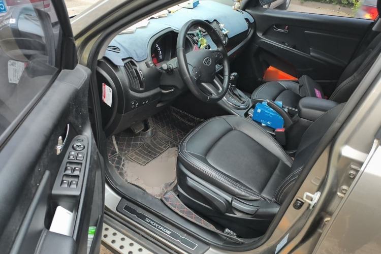 Used Kia Sportage R 2011 2.0L Automatic Two-Wheel Drive GLS Driver Seat
