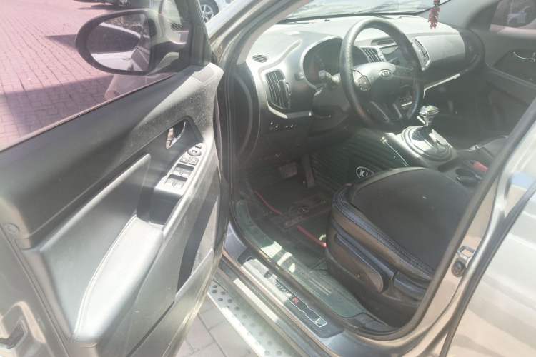 Used Kia Sportage R 2011 2.0L Automatic Two-Wheel Drive Premium Edition Driver Seat