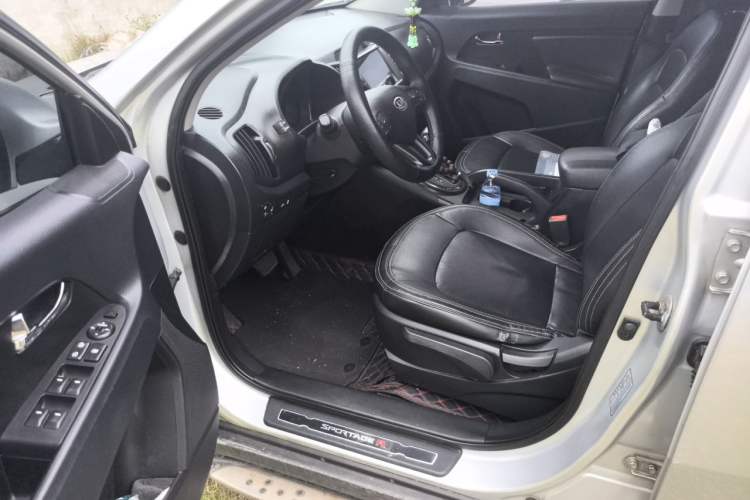 Used Kia Sportage R 2011 2.0L Automatic Two-Wheel Drive Premium Edition Driver Seat