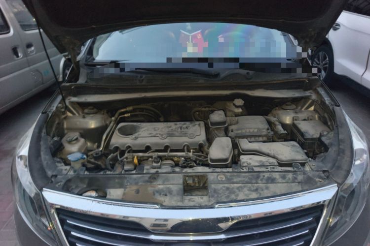 Used Kia Sportage R 2011 2.0L Automatic Two-Wheel Drive GLS Engine Bay