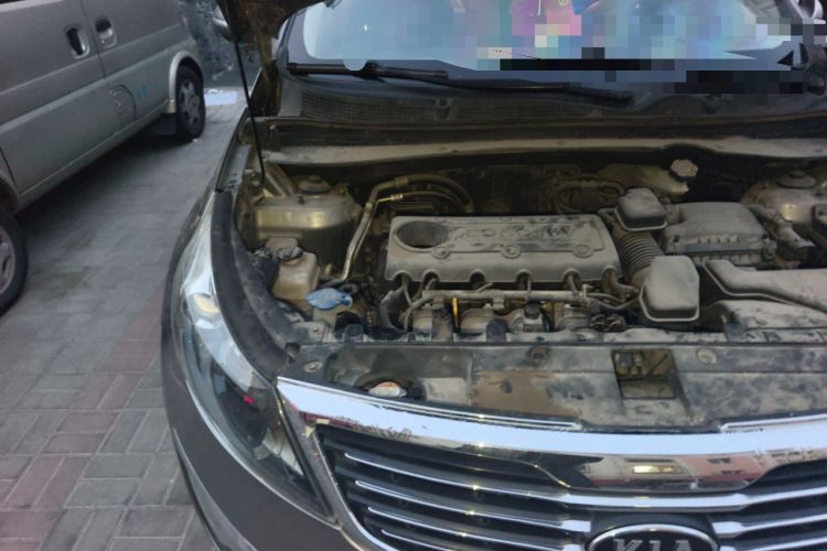 Used Kia Sportage R 2011 2.0L Automatic Two-Wheel Drive GLS Engine Bay Right