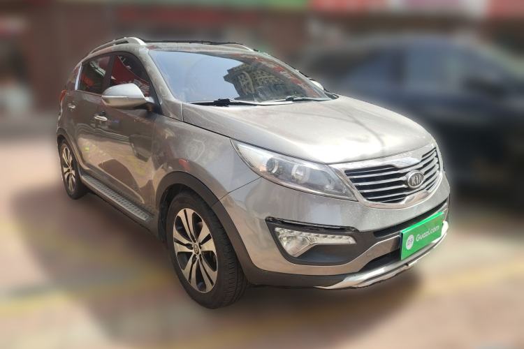 Used Kia Sportage R 2011 2.4L Automatic 4x4 Premium Edition Front Right 45 Deg
