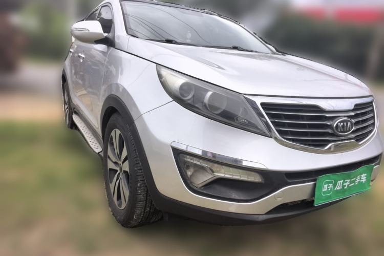Used Kia Sportage R 2011 2.0L Automatic Two-Wheel Drive Premium Edition Front Right 45 Deg