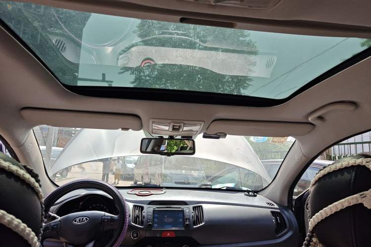 Used Kia Sportage R 2011 2.0L Automatic Two-Wheel Drive Premium Edition Headliner