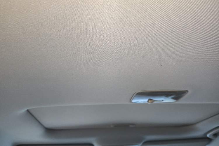 Used Kia Sportage R 2011 2.0L Automatic Two-Wheel Drive GLS Headliner