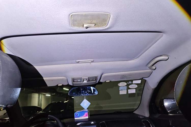 Used Kia Sportage R 2011 2.0L Automatic Two-Wheel Drive GLS Headliner