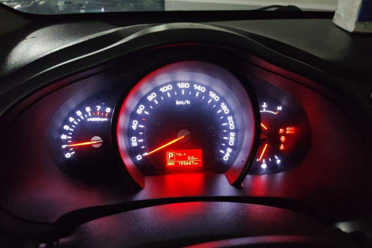 Used Kia Sportage R 2011 2.0L Automatic Two-Wheel Drive GLS Instrument Cluster