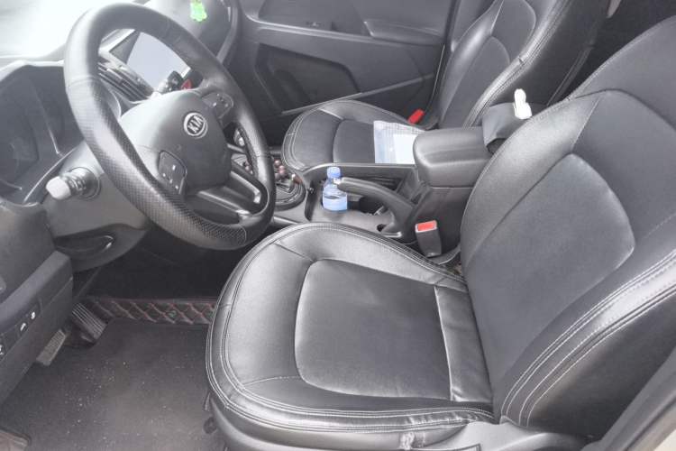 Used Kia Sportage R 2011 2.0L Automatic Two-Wheel Drive Premium Edition Left Front Seat
