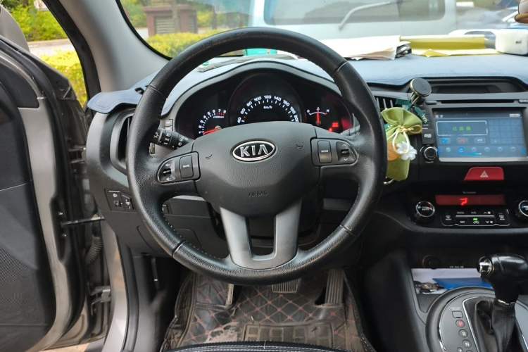 Used Kia Sportage R 2011 2.0L Automatic Two-Wheel Drive GLS Steering Wheel